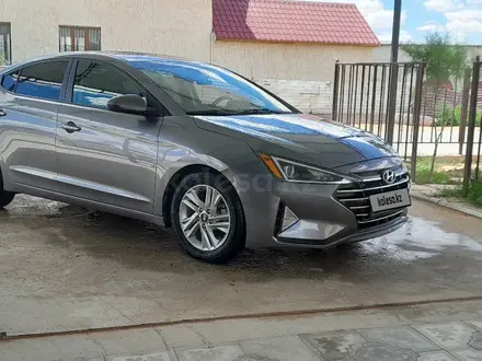 Hyundai Elantra 2019 года за 5 800 000 тг. в Актау – фото 3