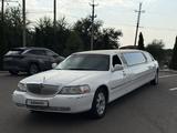 Lincoln Town Car 2003 года за 5 000 000 тг. в Алматы – фото 3