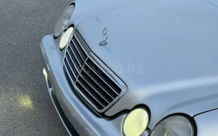 Mercedes-Benz E 320 2001 годаүшін5 000 000 тг. в Актау