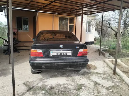 BMW 320 1992 года за 850 000 тг. в Уральск – фото 2