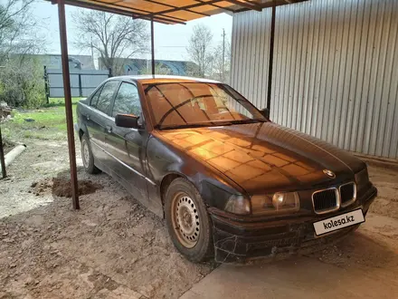 BMW 320 1992 года за 850 000 тг. в Уральск – фото 5