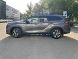 Toyota Highlander 2022 года за 23 500 000 тг. в Алматы – фото 2