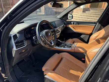 BMW X5 2022 года за 36 500 000 тг. в Алматы – фото 8