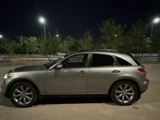 Infiniti FX35