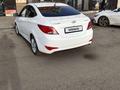 Hyundai Solaris 2015 года за 4 700 000 тг. в Караганда – фото 2