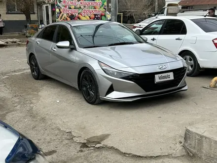 Hyundai Elantra 2021 года за 5 600 000 тг. в Актау