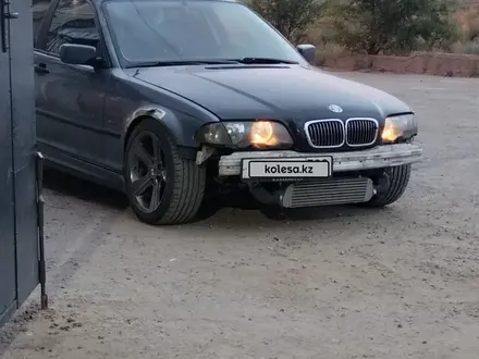 BMW 318 2001 года за 1 800 000 тг. в Актобе