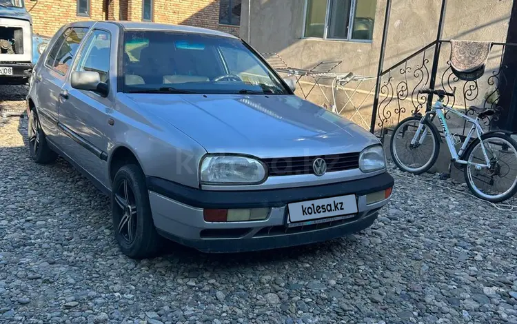 Volkswagen Golf 1996 годаүшін1 200 000 тг. в Тараз