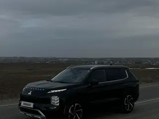 Mitsubishi Outlander, 2021