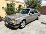 Mercedes-Benz E 230 1992 года за 2 550 000 тг. в Алматы