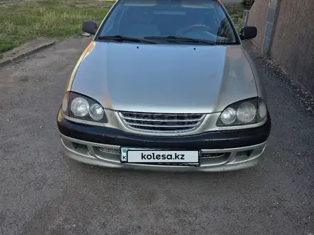 Toyota Avensis 1999 года за 2 500 000 тг. в Астана – фото 2