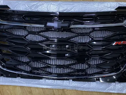 Решетка бампера Chevrolet Onix за 38 000 тг. в Астана – фото 2