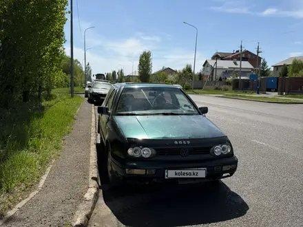 Volkswagen Golf 1997 года за 1 100 000 тг. в Астана – фото 5