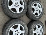 Диски AMG R18 на Mercedes-Benz ML350 W163 c Зимней резиной 255/70 за 400 000 тг. в Алматы