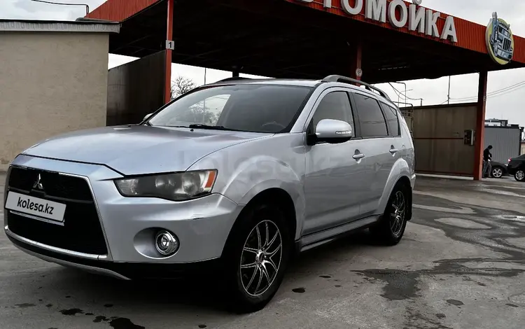 Mitsubishi Outlander 2011 года за 7 300 000 тг. в Атырау