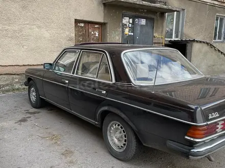 Mercedes-Benz E 200 1979 года за 1 500 000 тг. в Караганда – фото 4