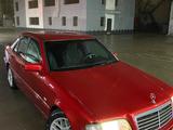 Mercedes-Benz C 240 1997 года за 1 500 000 тг. в Астана