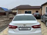 Toyota Camry 2018 годаүшін13 800 000 тг. в Атырау – фото 3