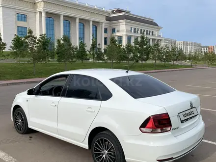 Volkswagen Polo 2015 года за 5 100 000 тг. в Астана