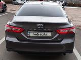 Toyota Camry 2020 года за 11 700 000 тг. в Алматы – фото 4