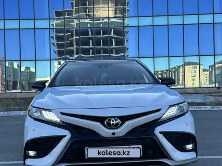 Toyota Camry 2018 года за 12 500 000 тг. в Актау – фото 4