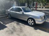 Mercedes-Benz E 230 1997 года за 2 850 000 тг. в Караганда – фото 3