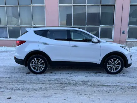 Hyundai Santa Fe 2014 года за 9 600 000 тг. в Астана – фото 4