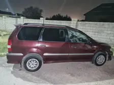 Mitsubishi Space Wagon, 1999