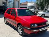 Volkswagen Golf 1994 годаfor2 300 000 тг. в Лисаковск