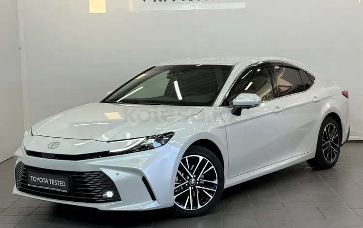 Toyota Camry Luxe 2024 года за 19 800 000 тг. в Астана