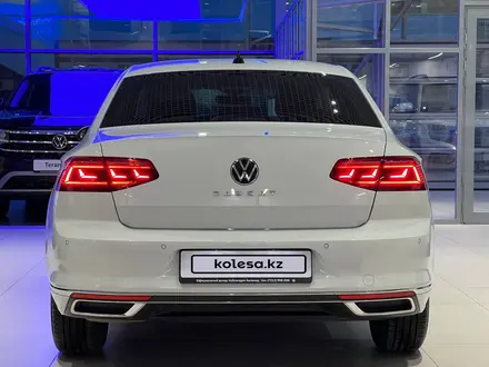 Volkswagen Passat Exclusive 1.4 TSI 2022 года за 15 090 000 тг. в Астана – фото 6