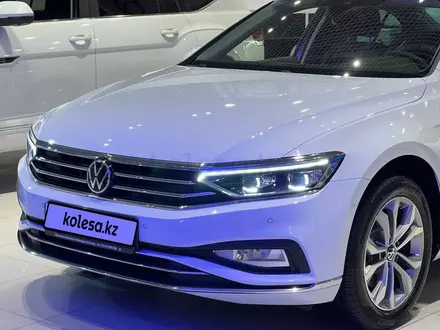 Volkswagen Passat Exclusive 1.4 TSI 2022 года за 15 090 000 тг. в Астана – фото 8
