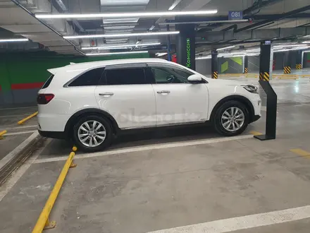 Kia Sorento 2019 года за 15 700 000 тг. в Алматы – фото 2