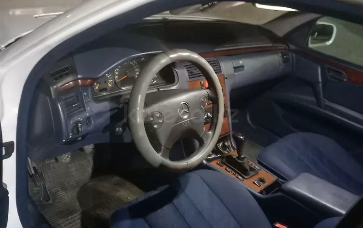 Mercedes-Benz E 280 1999 годаүшін3 800 000 тг. в Алматы