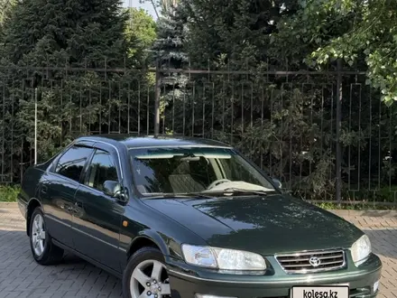 Toyota Camry 2000 года за 4 111 114 тг. в Алматы