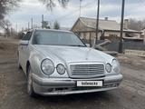 Mercedes-Benz E 240 1997 годаүшін2 550 000 тг. в Караганда – фото 5