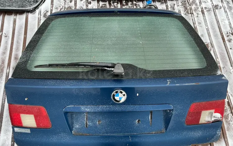 BMW E39 крышка багажника за 1 777 тг. в Актобе