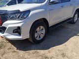 Toyota Hilux 2017 года за 17 500 000 тг. в Уральск – фото 2