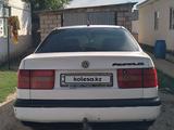 Volkswagen Passat 1995 годаүшін1 700 000 тг. в Актобе – фото 2