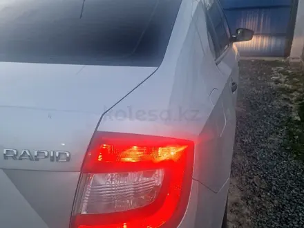 Skoda Rapid 2014 года за 5 900 000 тг. в Уральск – фото 19