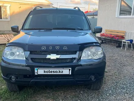 Chevrolet Niva 2012 года за 2 850 000 тг. в Уральск – фото 3