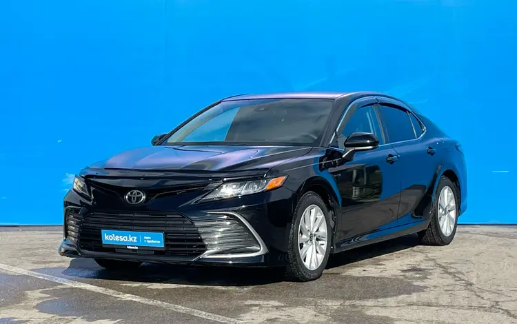 Toyota Camry 2021 года за 14 070 000 тг. в Алматы