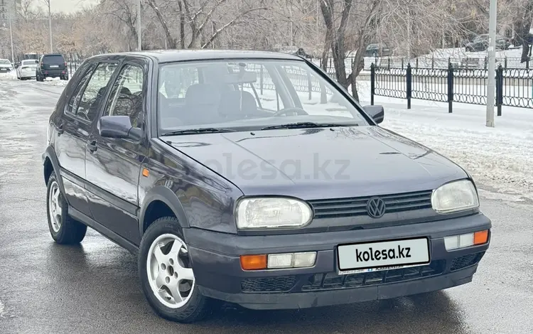 Volkswagen Golf 1994 года за 2 200 000 тг. в Алматы