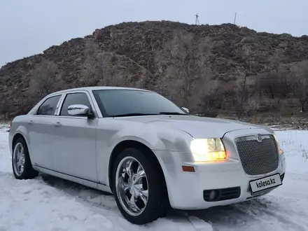 Chrysler 300C 2006 года за 5 500 000 тг. в Талдыкорган – фото 6