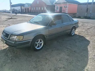 Audi 100, 1992