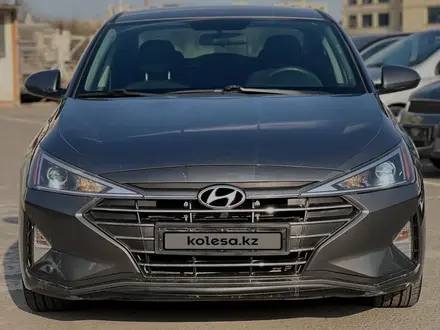 Hyundai Elantra 2018 года за 7 500 000 тг. в Актау – фото 3
