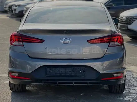 Hyundai Elantra 2018 года за 7 500 000 тг. в Актау – фото 6
