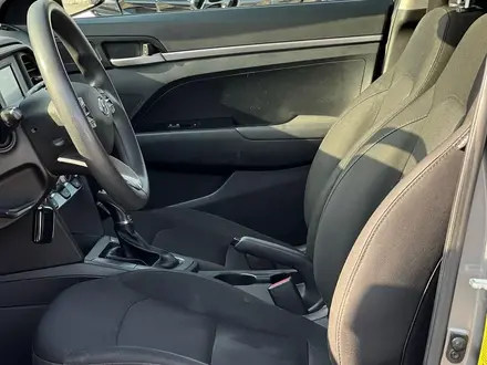 Hyundai Elantra 2018 года за 7 500 000 тг. в Актау – фото 8