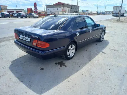 Mercedes-Benz E 230 1998 года за 2 800 000 тг. в Атырау – фото 6