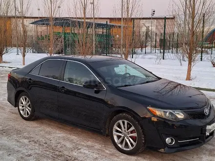 Toyota Camry 2013 года за 7 800 000 тг. в Астана – фото 2